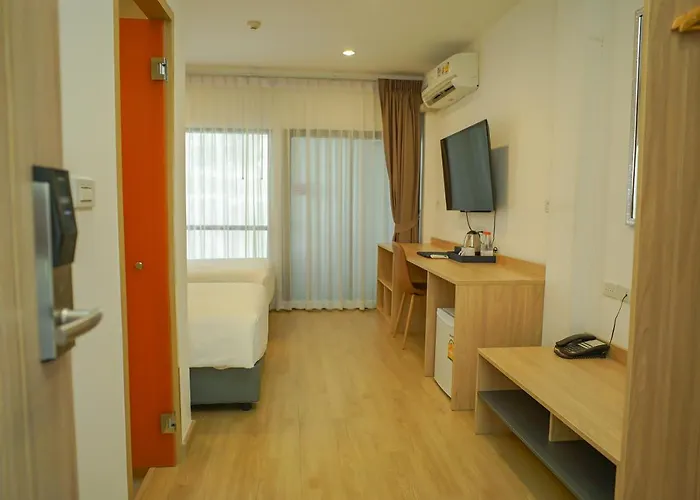 Hotel 7 Days Premium Don Meaung Airport 4*