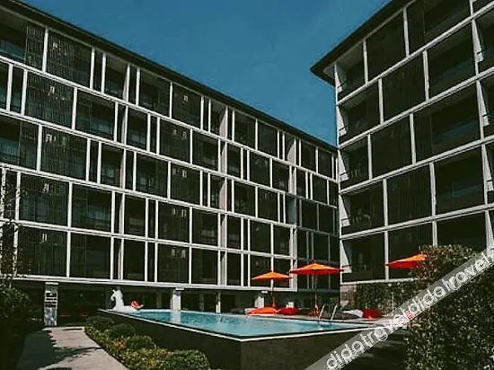 7 Days Premium Don Meaung Airport Hotel 4*