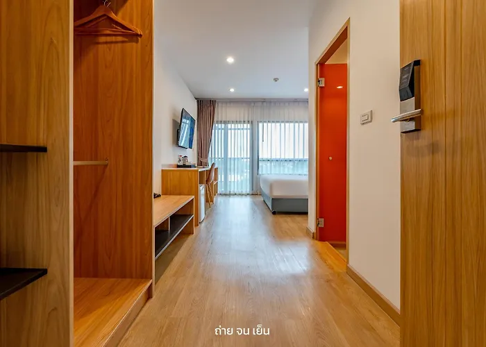 Hotel 7 Days Premium Don Meaung Airport 4*
