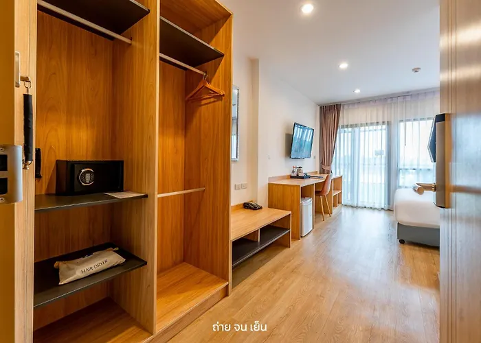 7 Days Premium Don Meaung Airport Hotel 4*